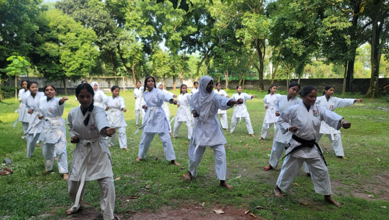 Karate classes in Laxsmichamp!